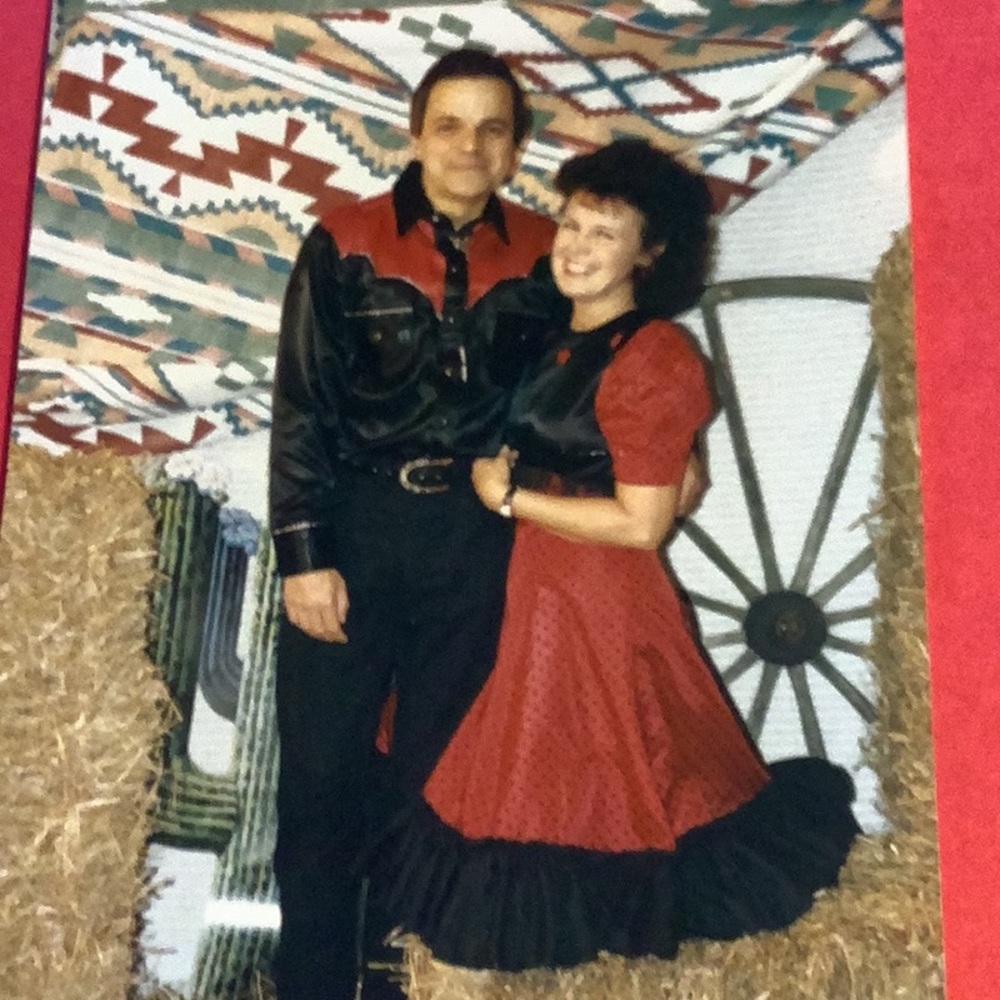 LADIES DOTTED RED / BLACK WESTERN DRESS FIRM PRICE